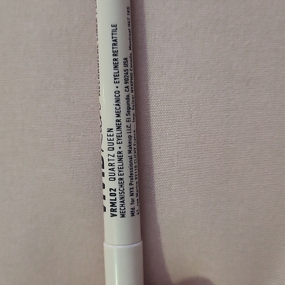 Eyeliner - Picture 5 of 5